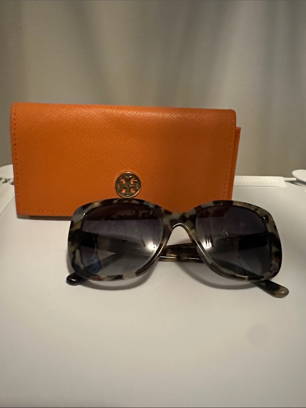 Tory Burch Orange Case with Tortoiseshell Sunglasses